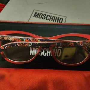 Love Moschino eye glasses
